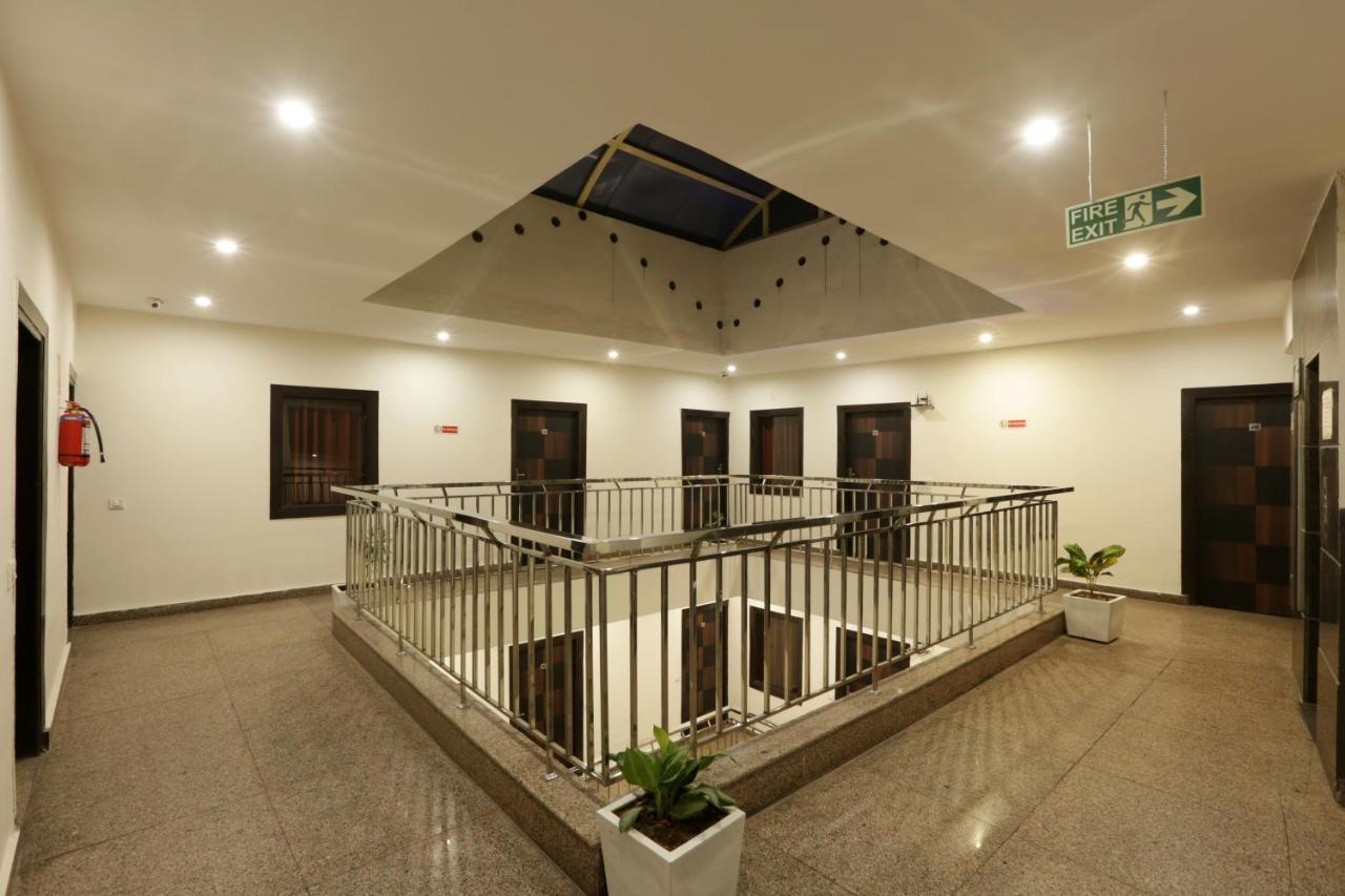 Hotel Airport Star ニューデリー エクステリア 写真